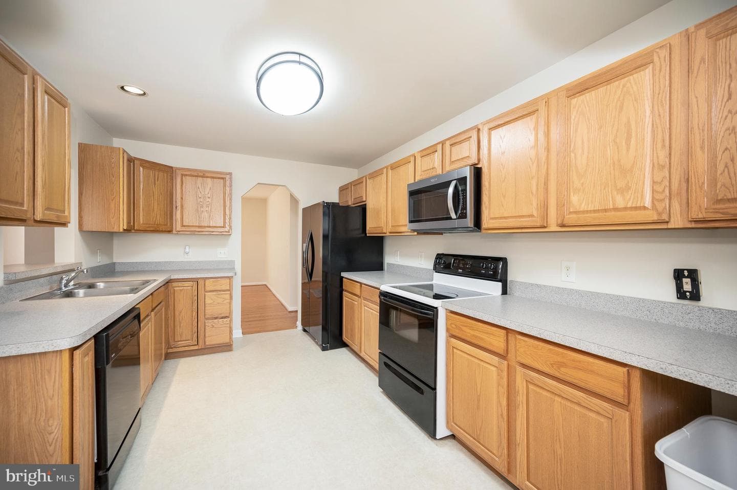 142 Washington Street photo 16