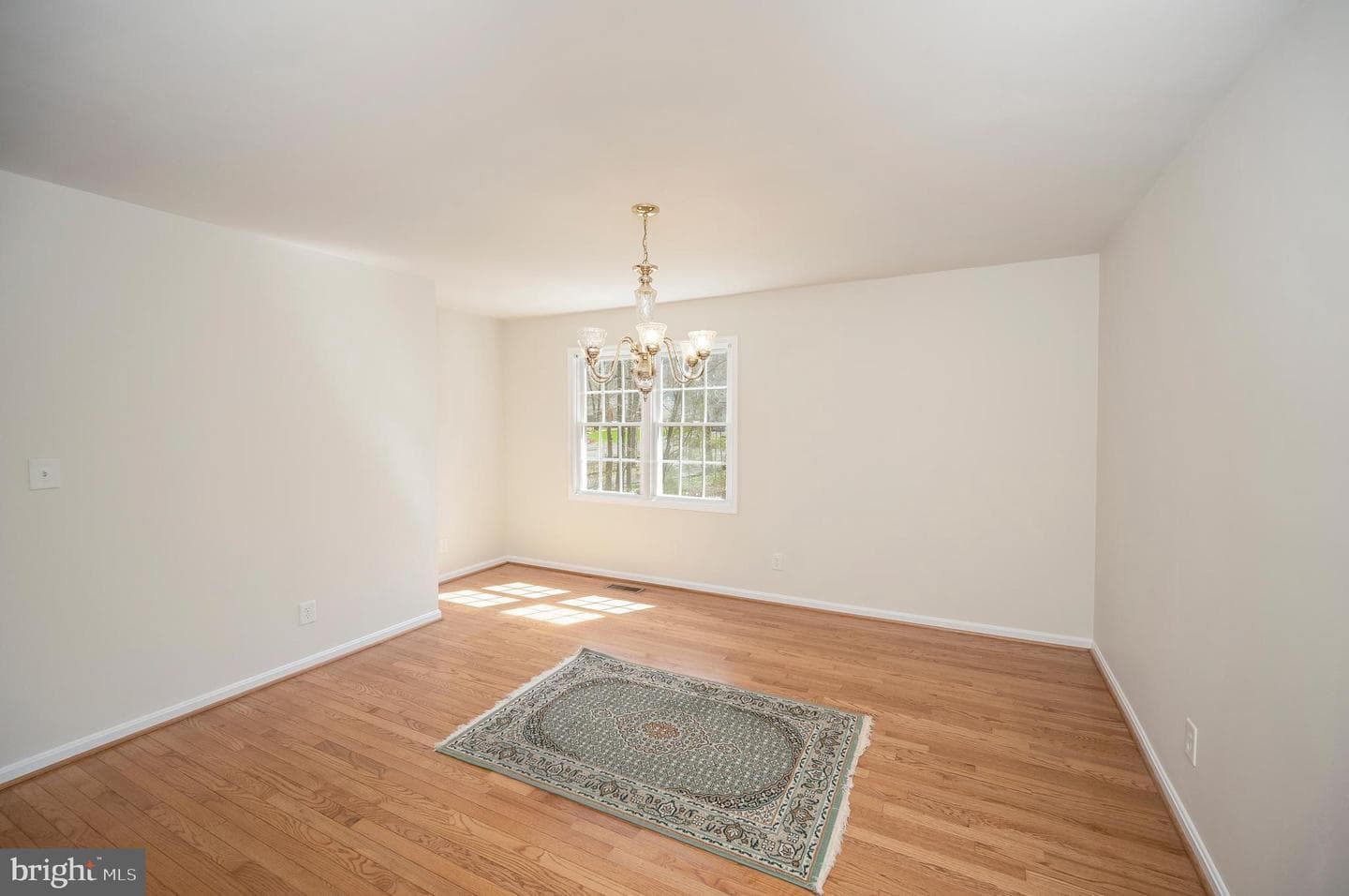 142 Washington Street photo 20