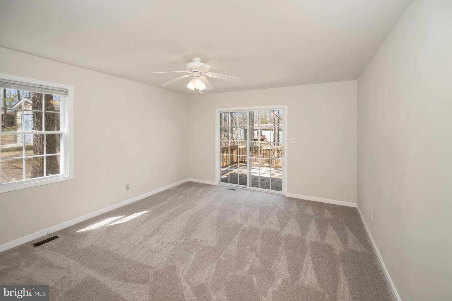 142 Washington Street photo 23