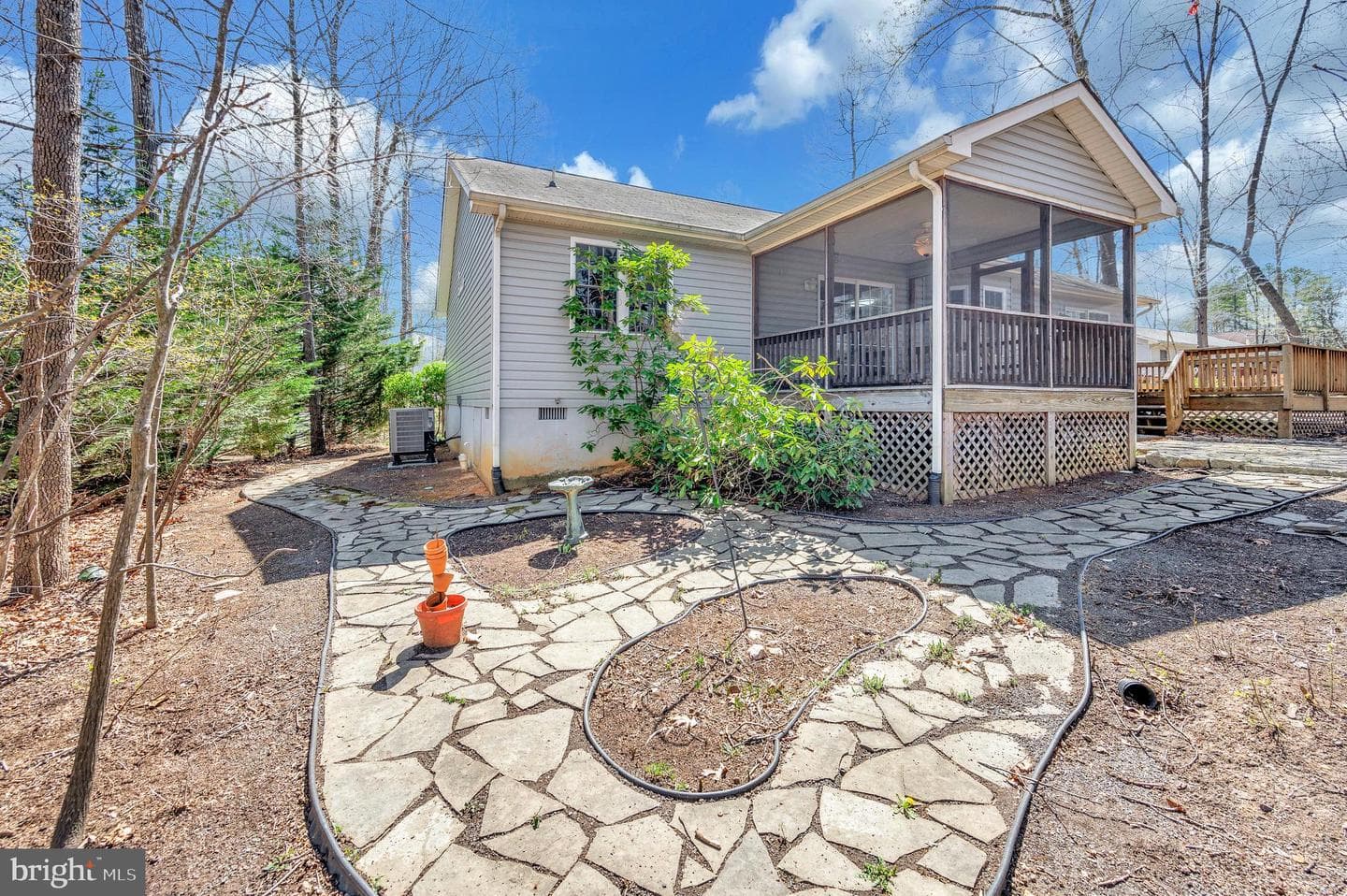 142 Washington Street photo 3