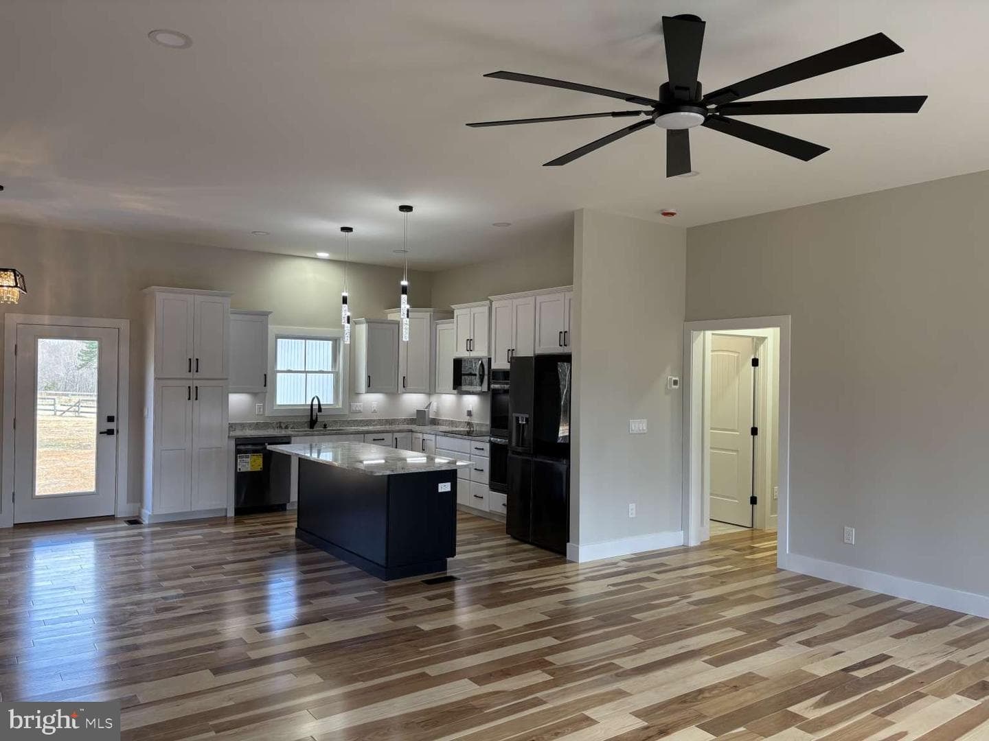 9291 Everona Road photo 10
