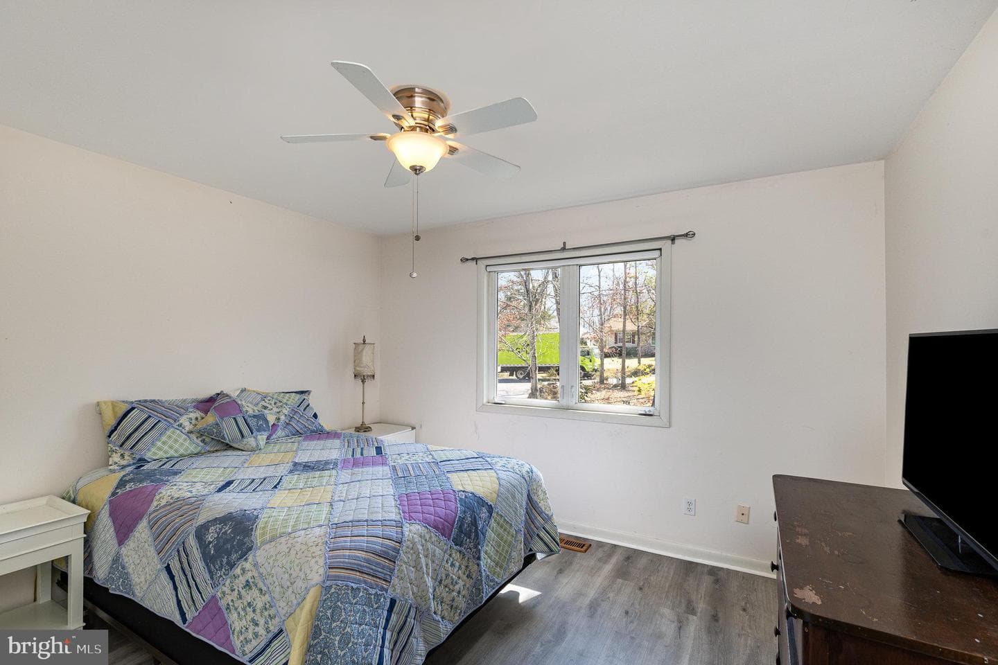 109 Republic Avenue photo 16