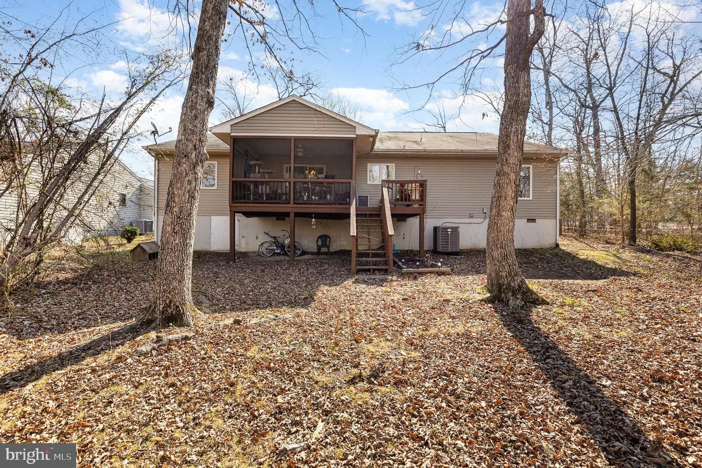 109 Republic Avenue photo 20