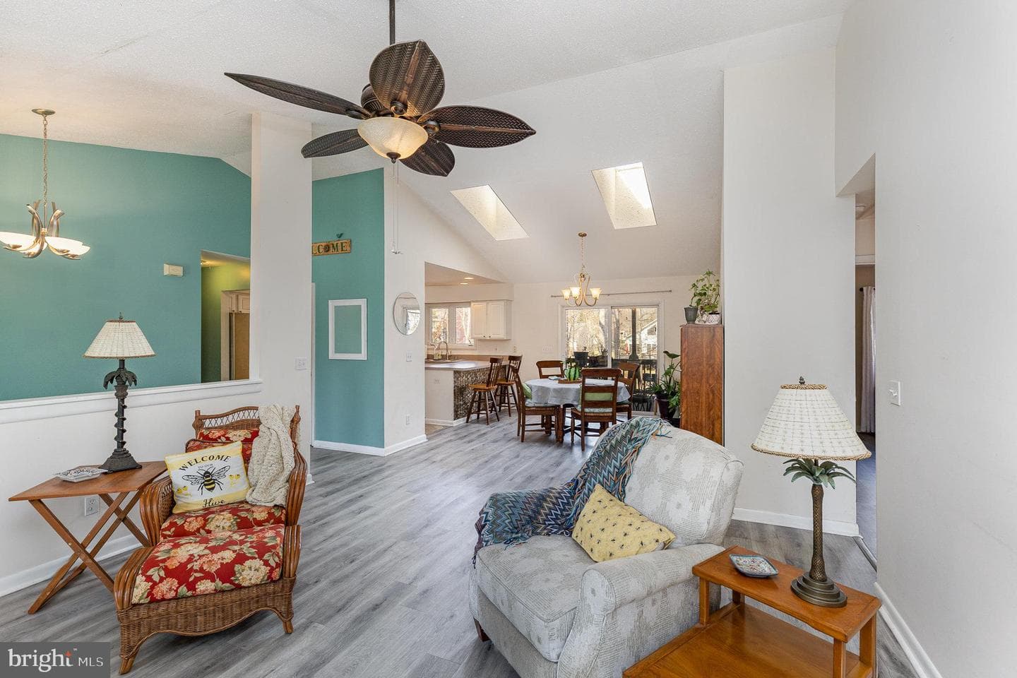 109 Republic Avenue photo 3