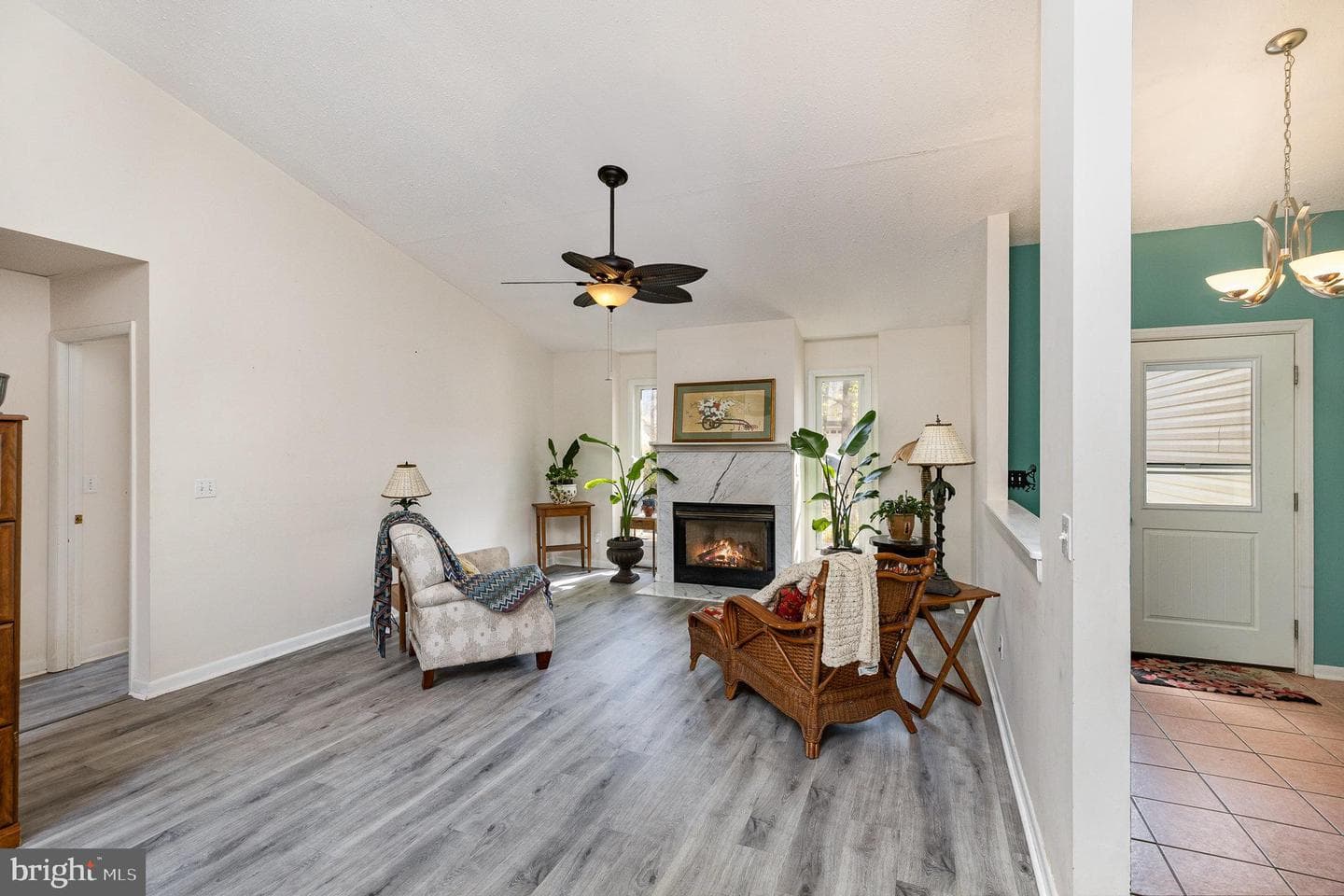 109 Republic Avenue photo 4