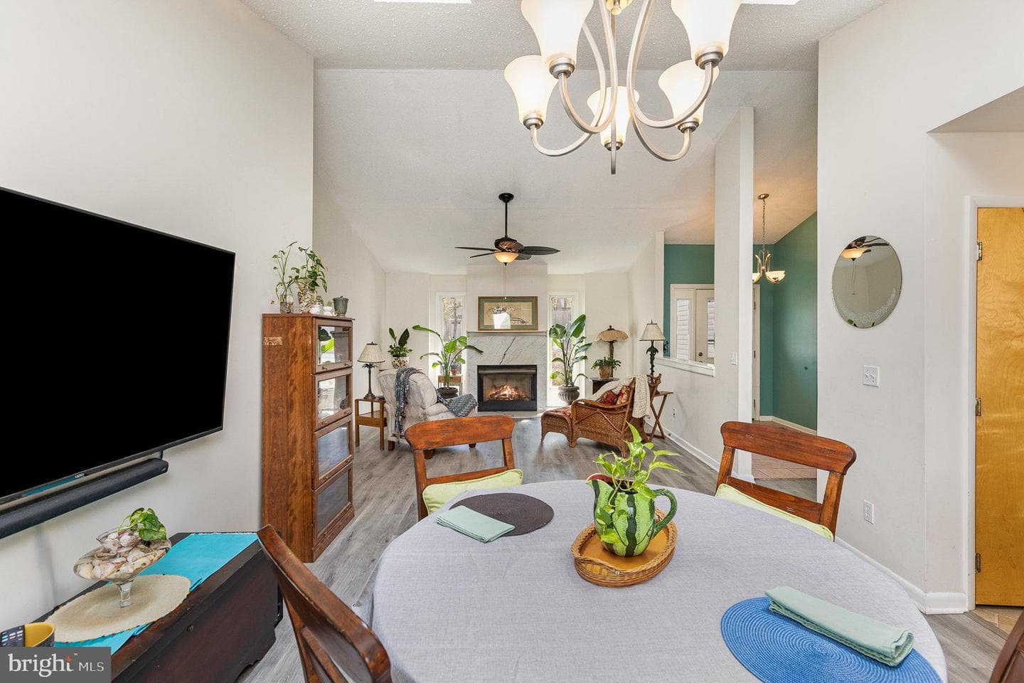 109 Republic Avenue photo 8