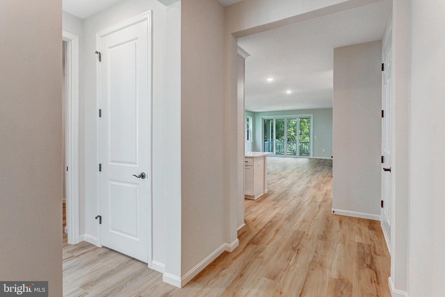 635 Clover Lane photo 4