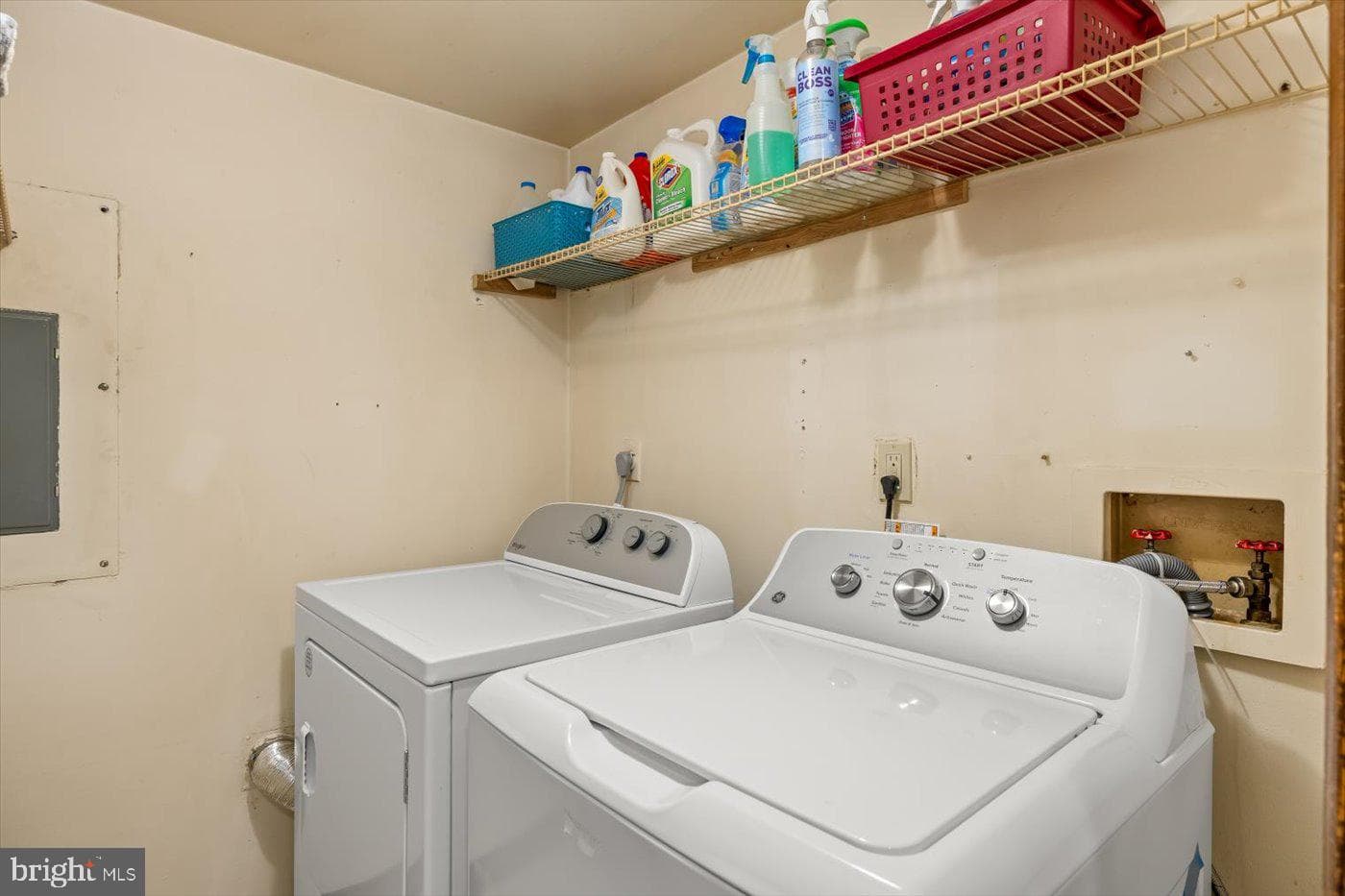 1365 Spotswood Drive photo 23