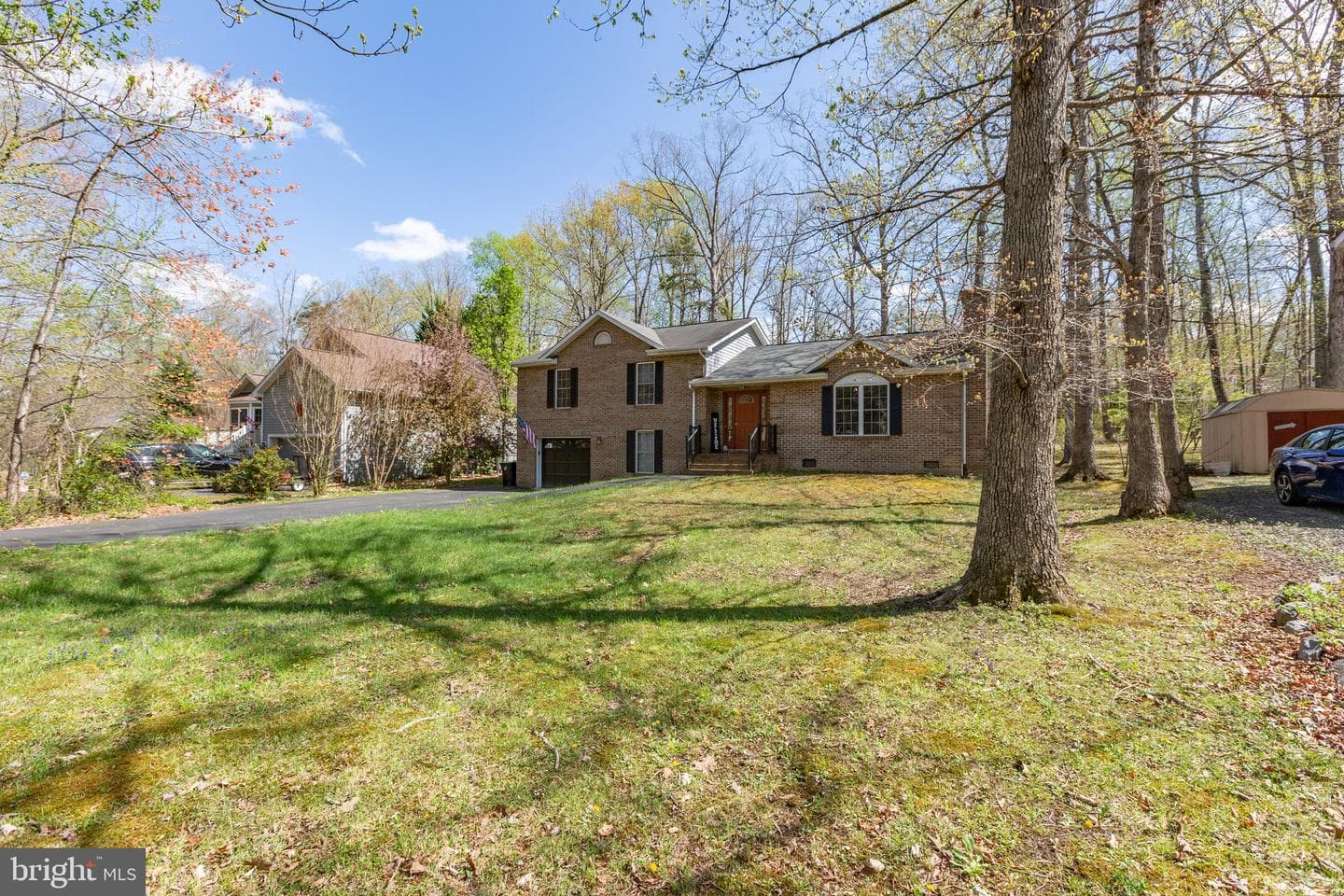 1221 Lakeview Parkway photo 2