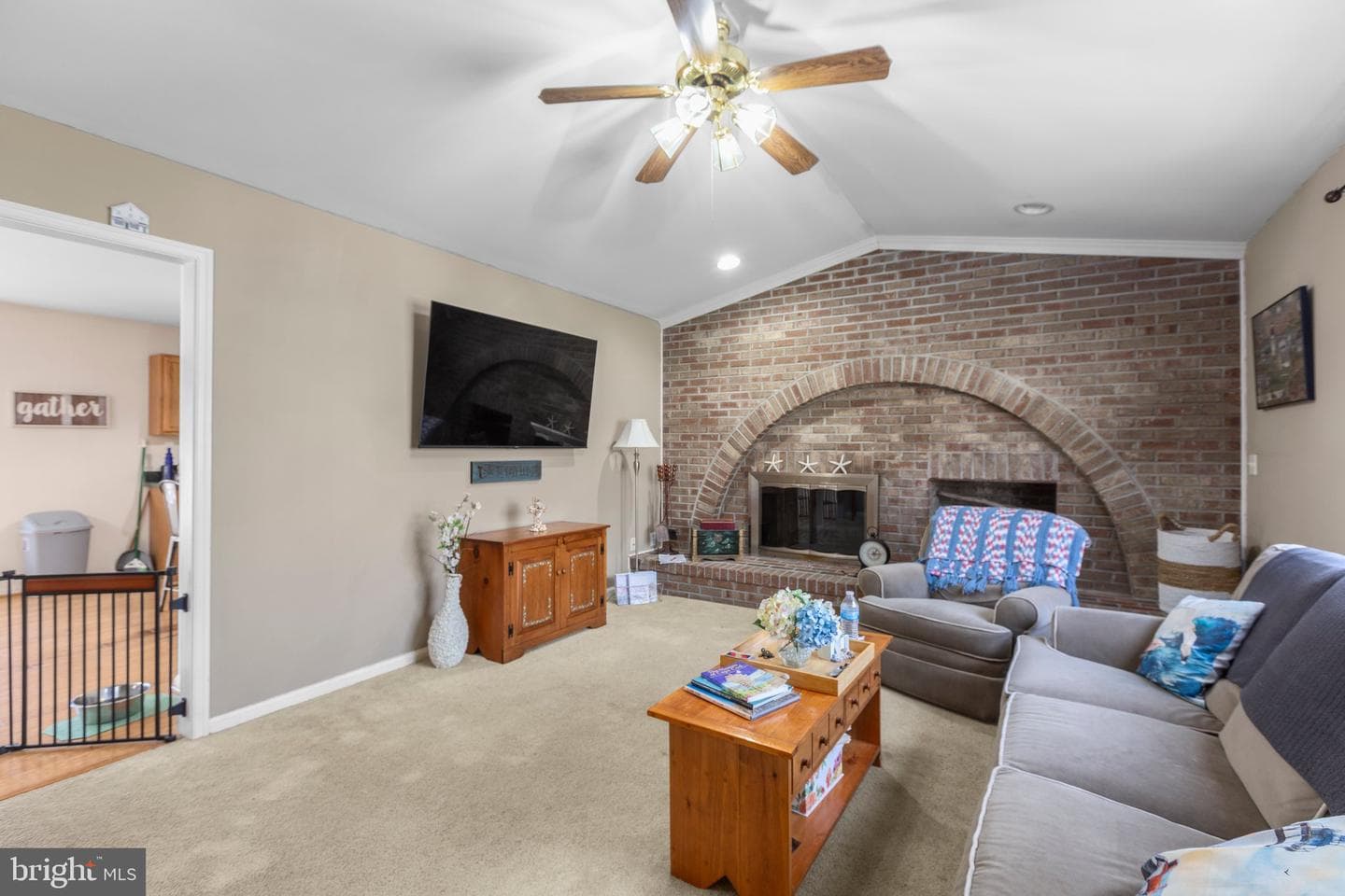 1221 Lakeview Parkway photo 5