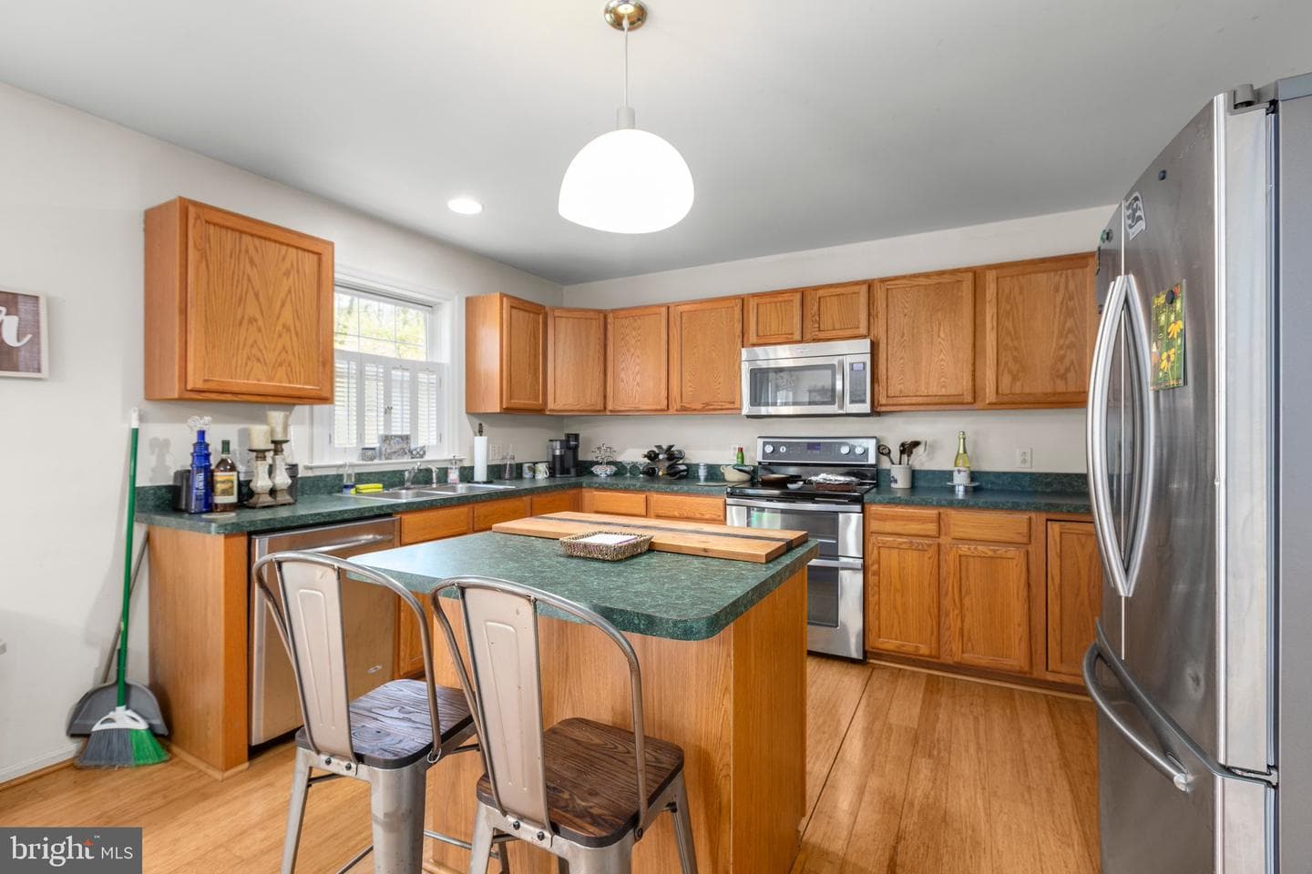 1221 Lakeview Parkway photo 8