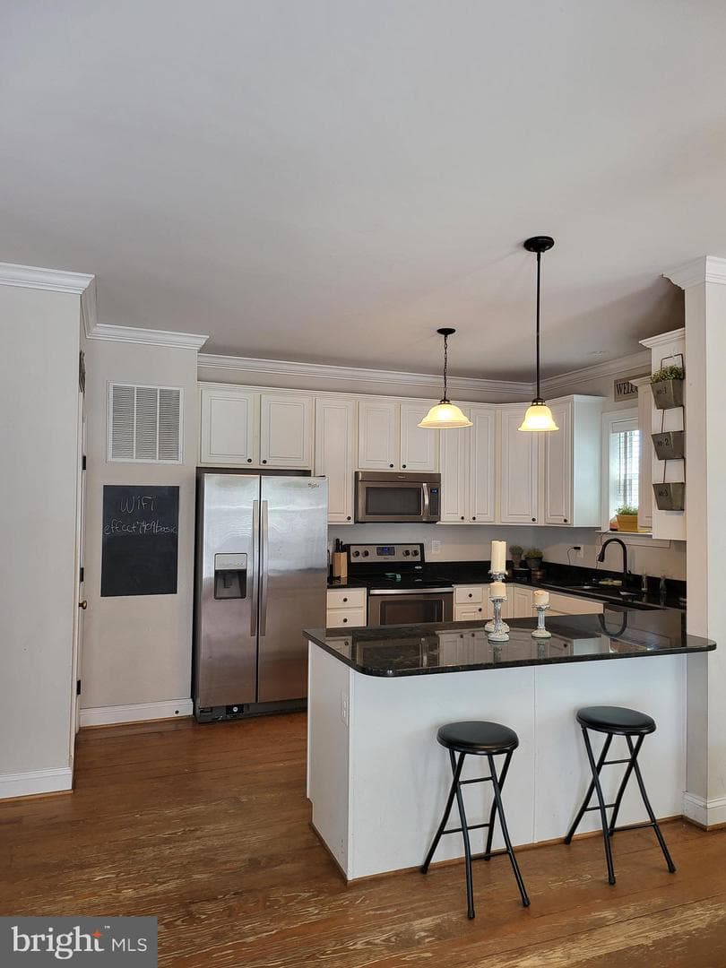 640 Coniston Manor Drive photo 9