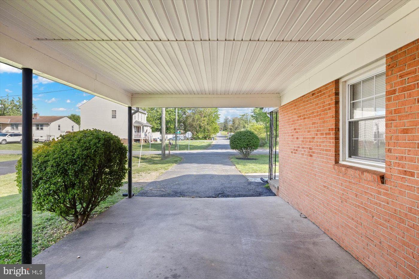 316 Grove Avenue photo 12