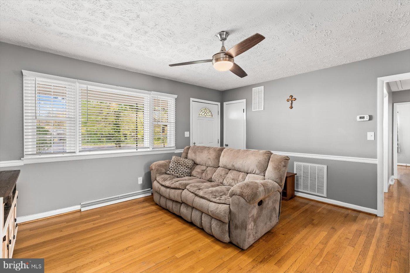316 Grove Avenue photo 24