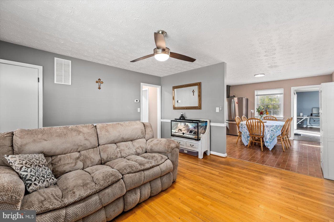 316 Grove Avenue photo 25