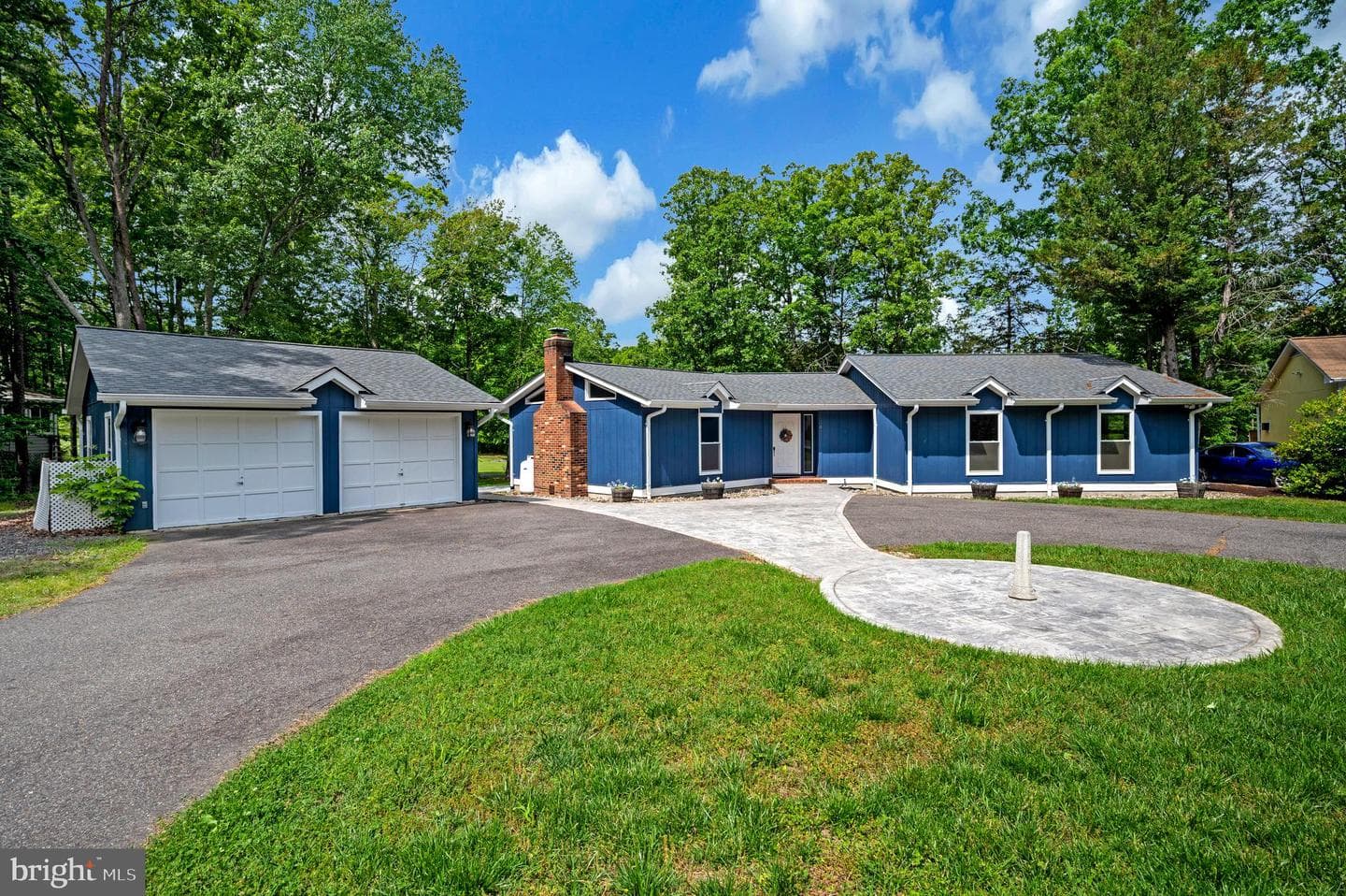 141 Eagle Court photo 1