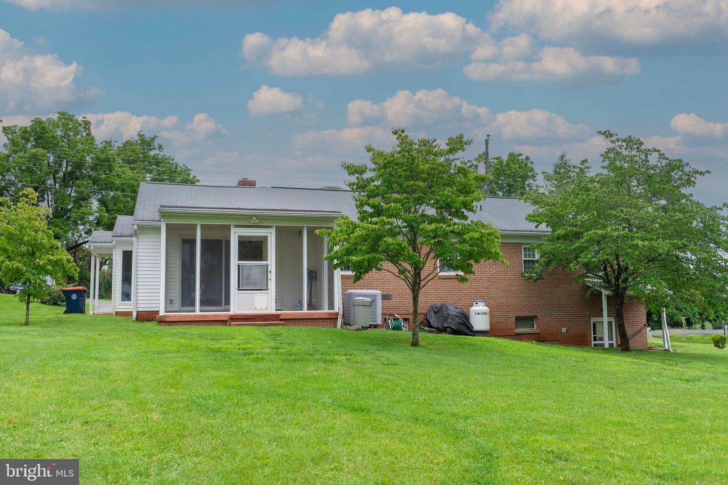 316 Mimosa Lane photo 9