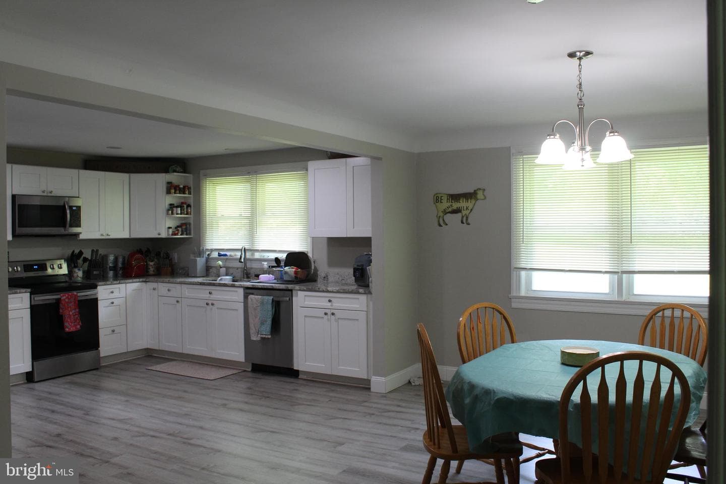 12134 Baylor Lane photo 9