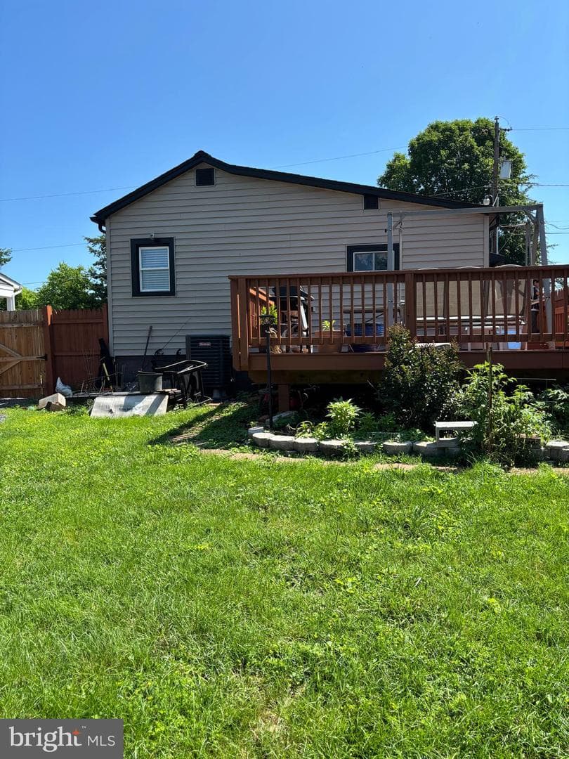 238 Landon Lane photo 4