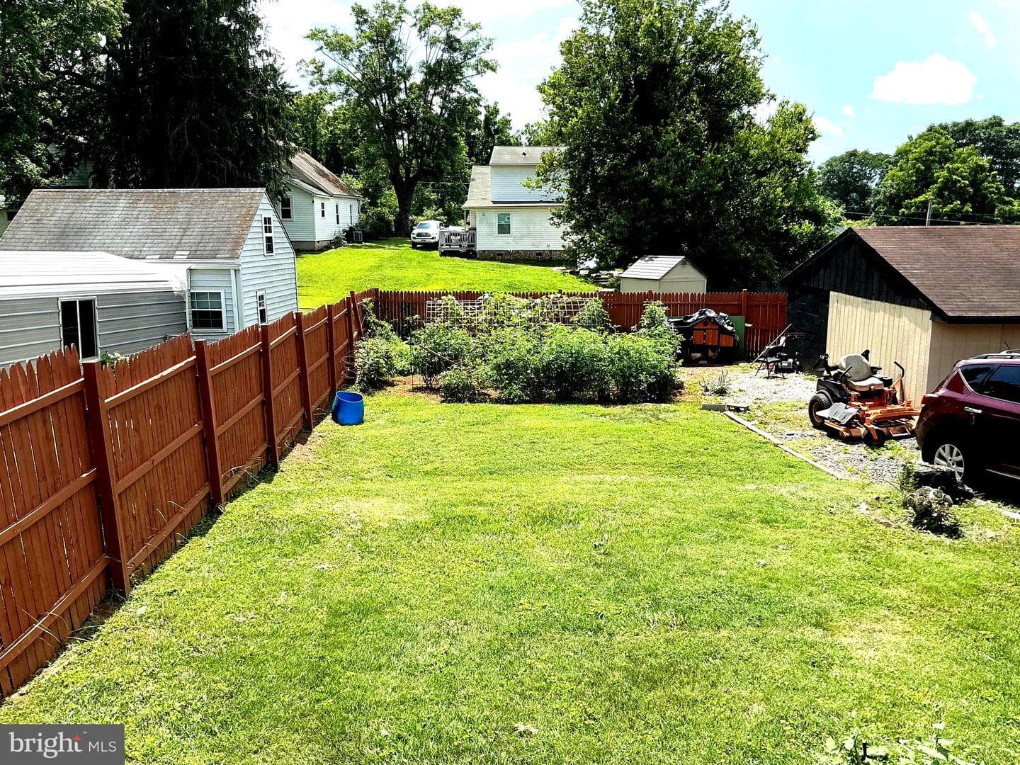238 Landon Lane photo 9