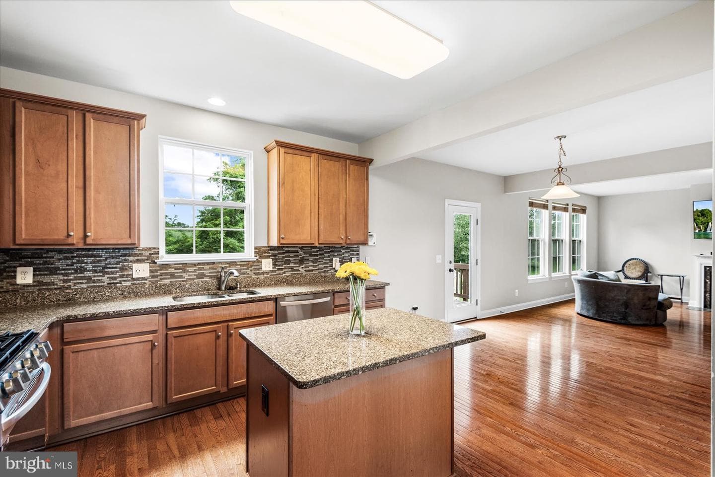1461 Chesterfield Road photo 10