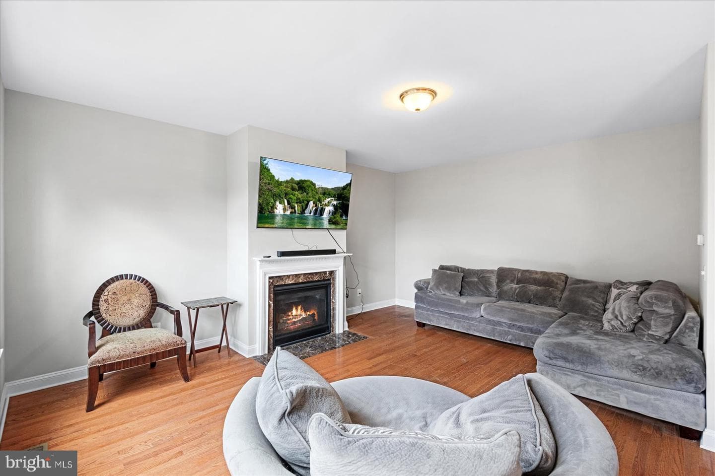 1461 Chesterfield Road photo 15