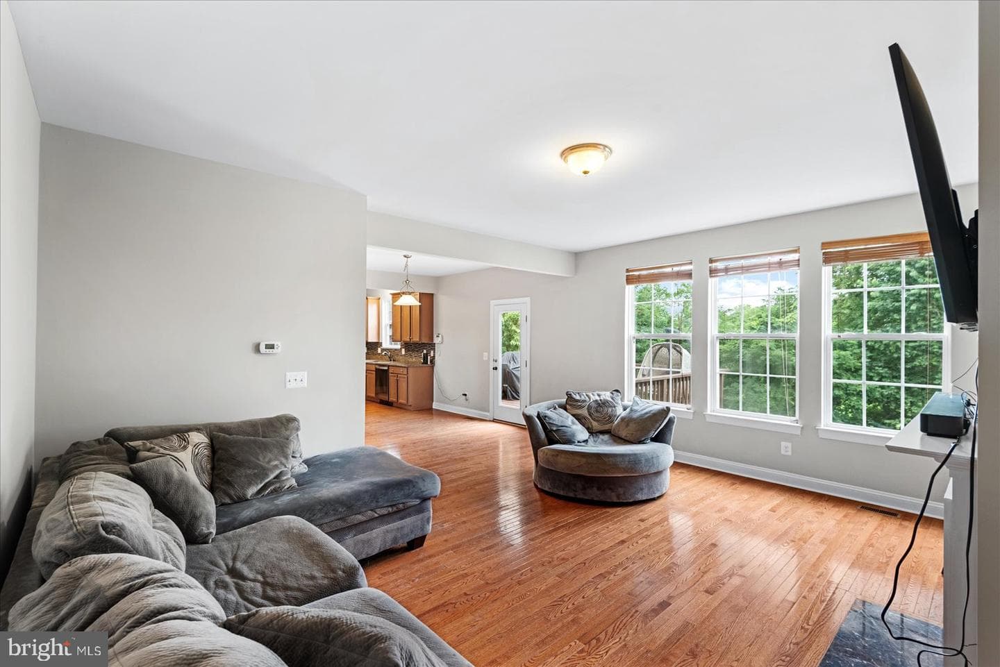 1461 Chesterfield Road photo 17