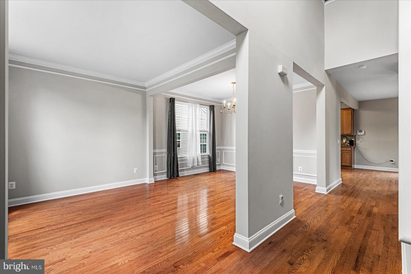 1461 Chesterfield Road photo 2