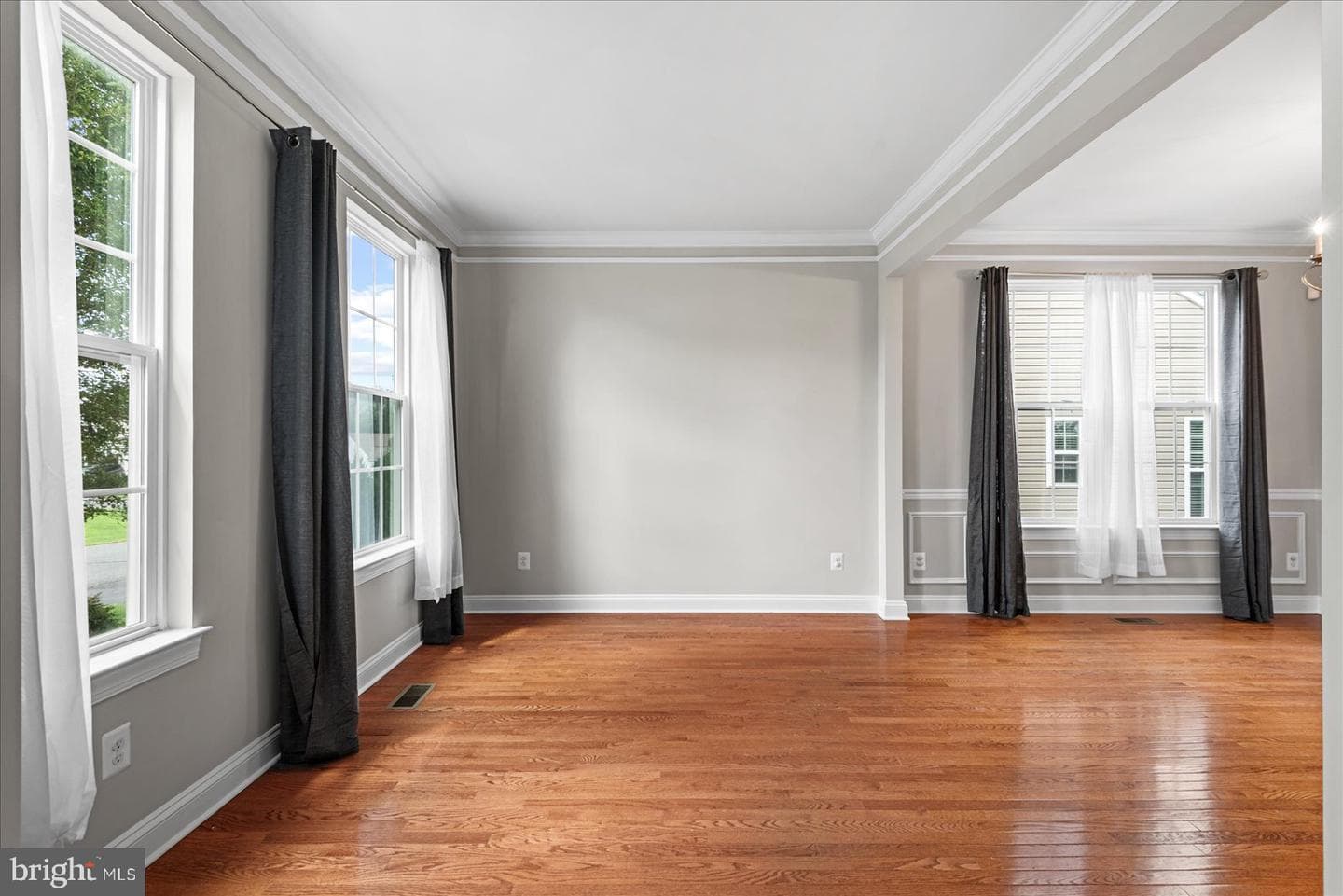 1461 Chesterfield Road photo 3