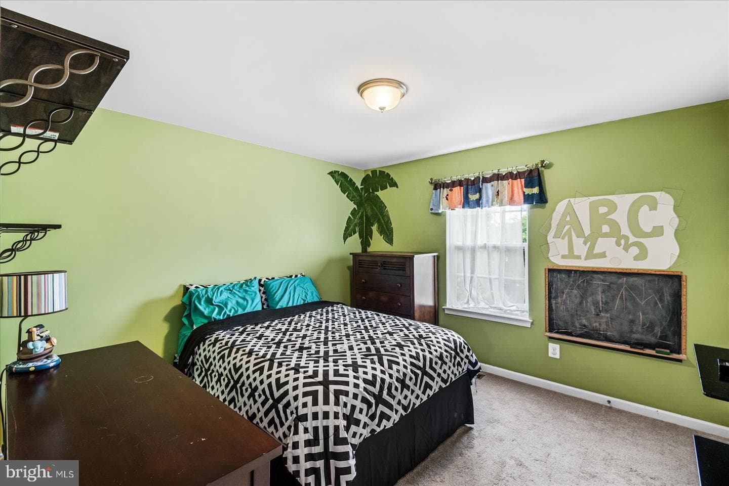 1461 Chesterfield Road photo 31
