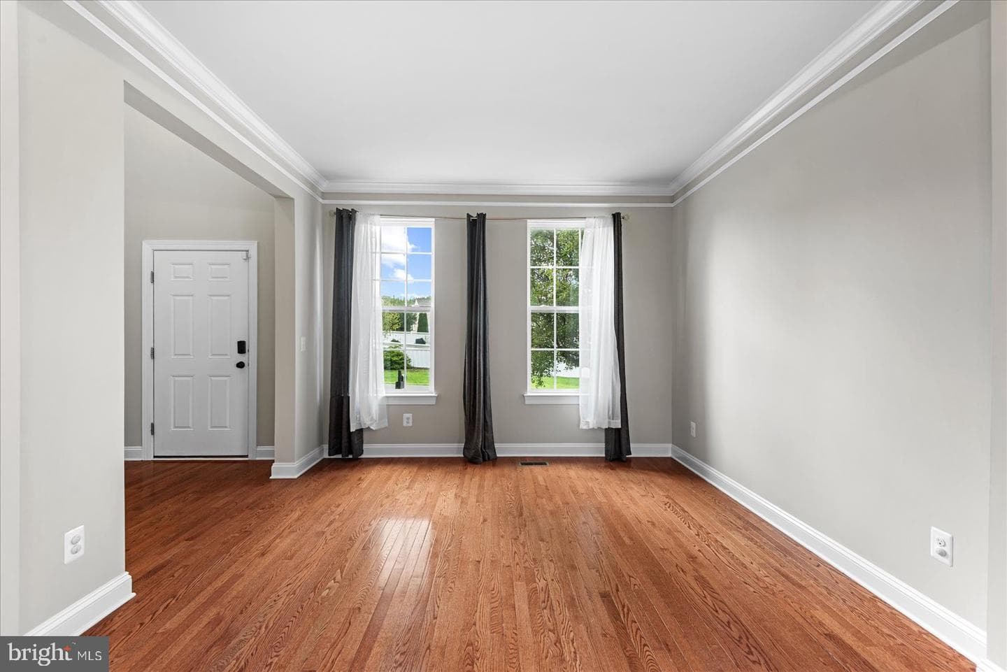 1461 Chesterfield Road photo 4