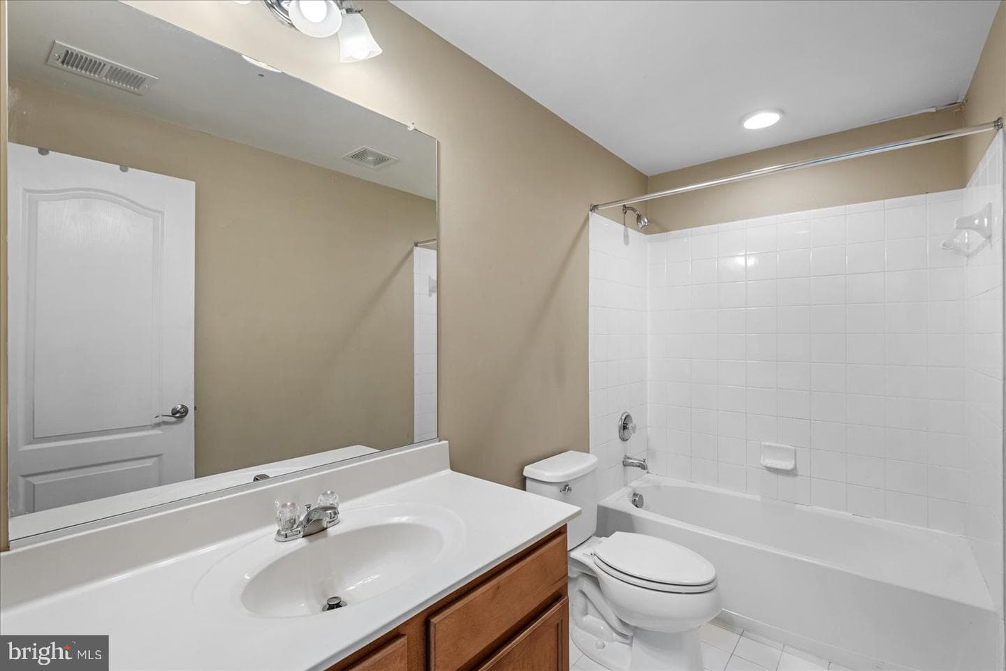 1461 Chesterfield Road photo 42