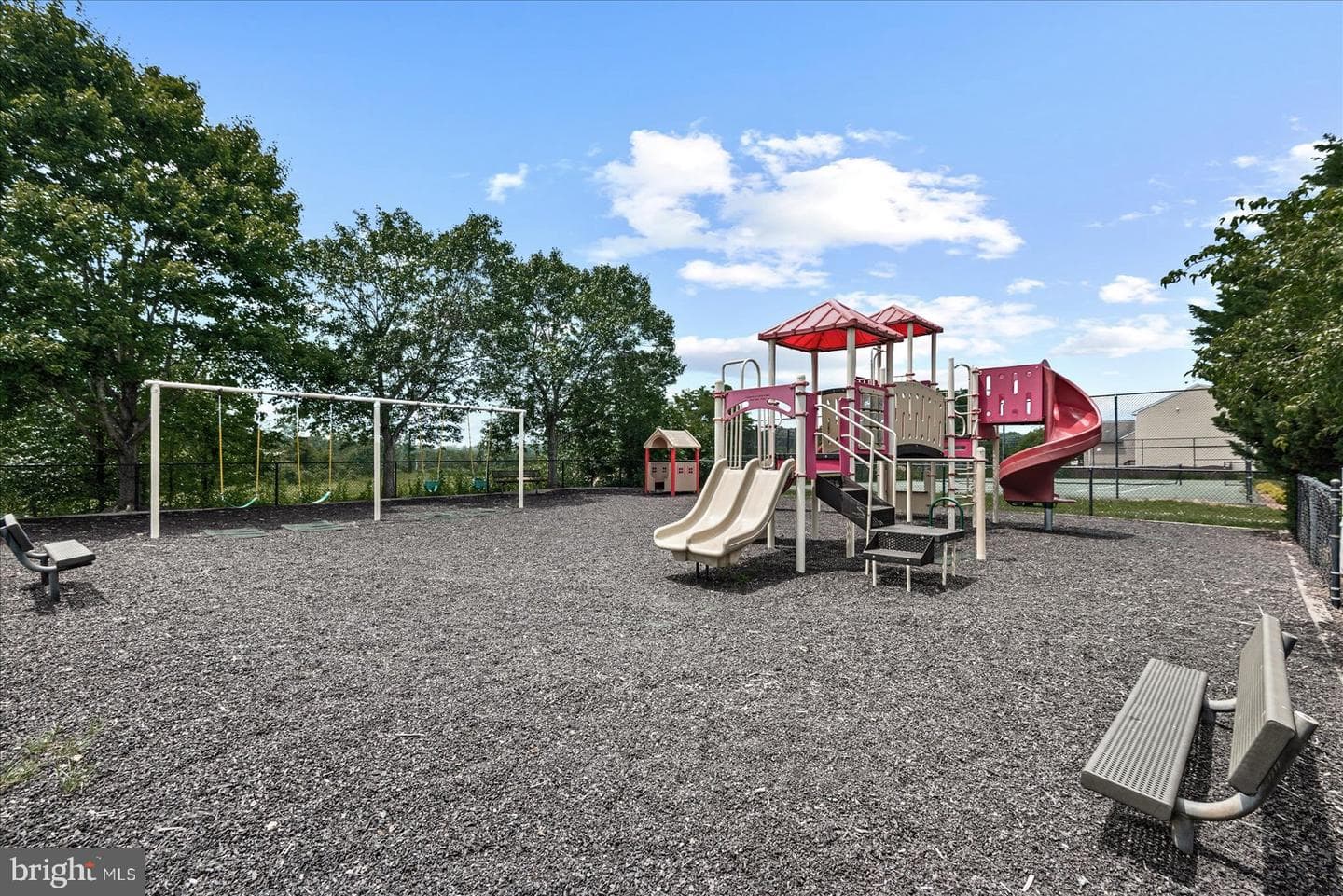 1461 Chesterfield Road photo 55