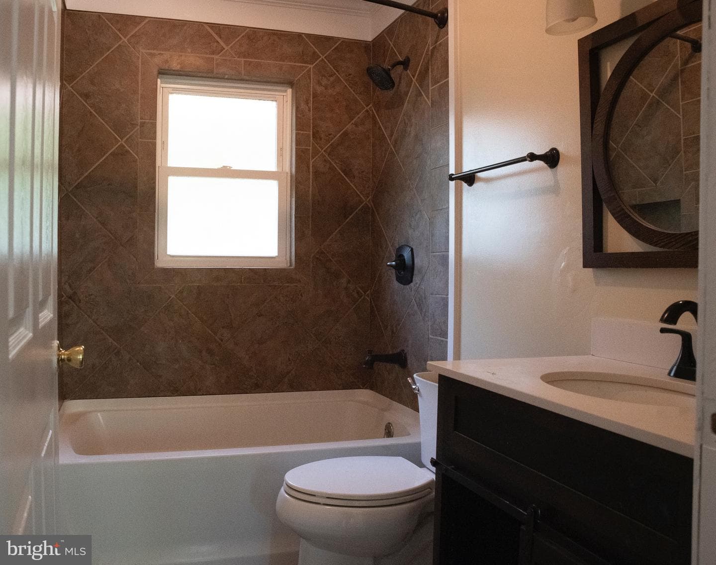 147 S Almond Street photo 14