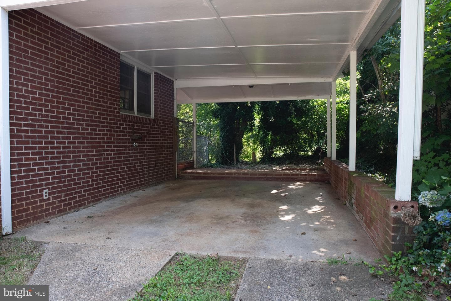 147 S Almond Street photo 5