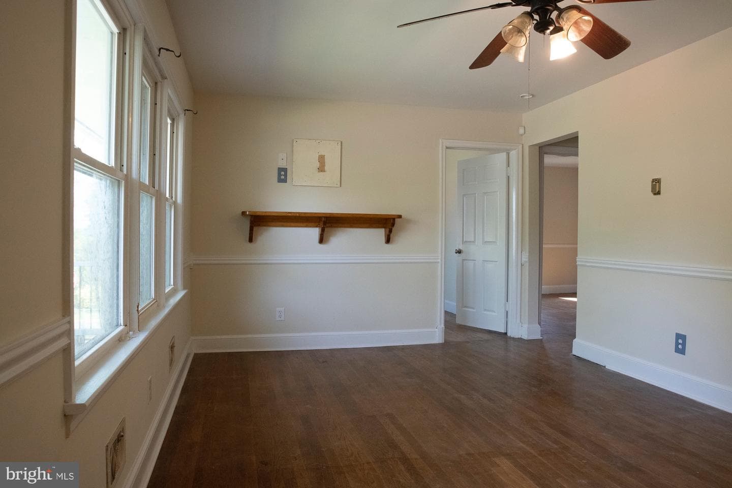 147 S Almond Street photo 6