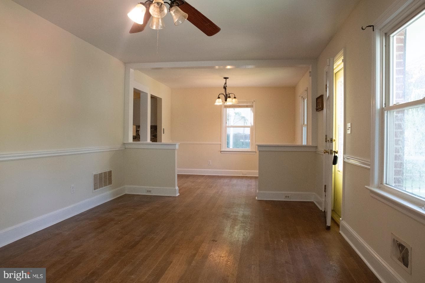 147 S Almond Street photo 7