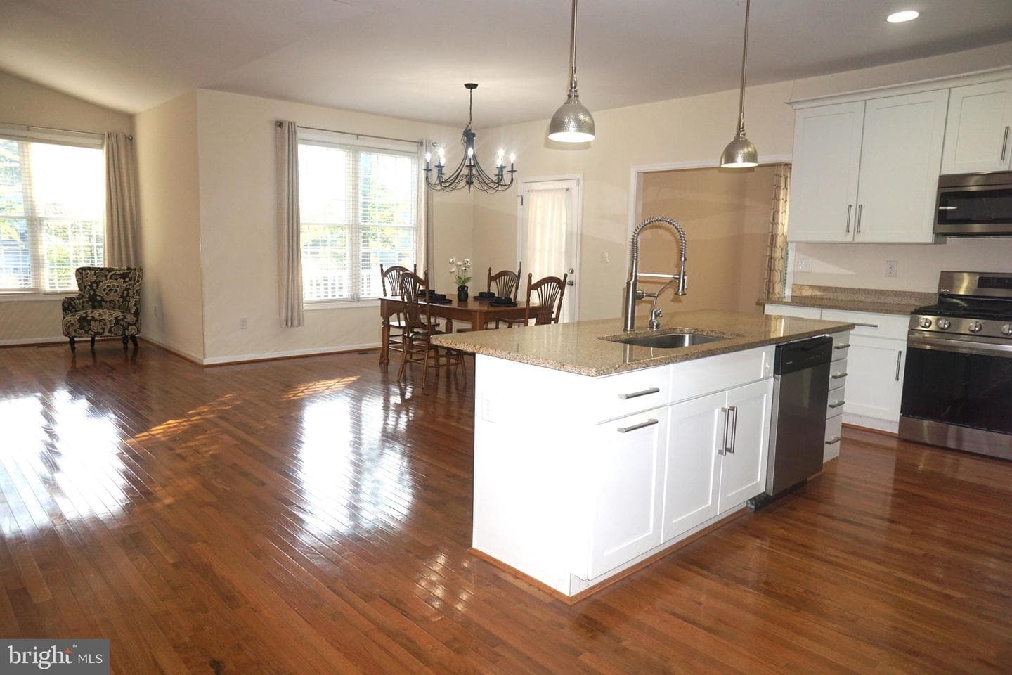 303 Stratford Circle photo 15