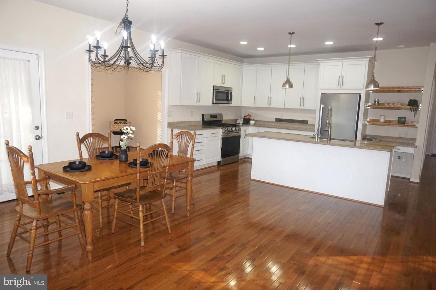 303 Stratford Circle photo 28