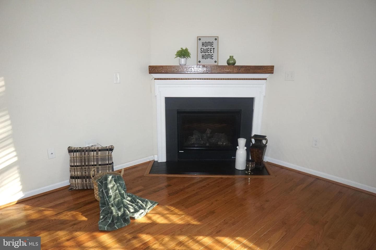 303 Stratford Circle photo 32
