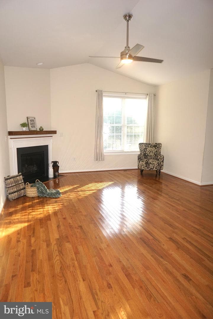 303 Stratford Circle photo 33