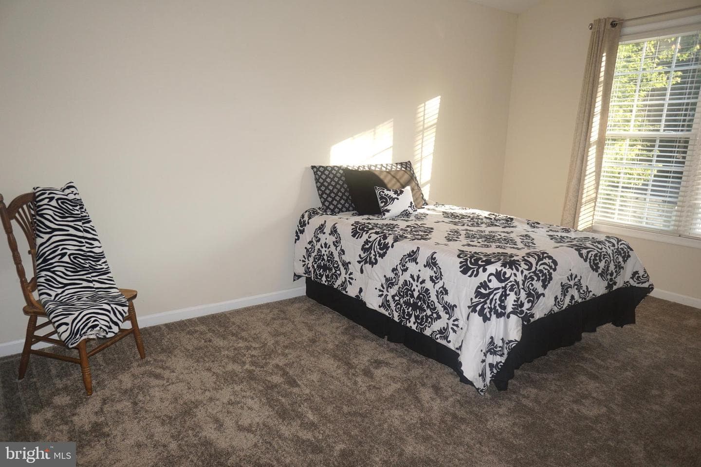 303 Stratford Circle photo 35