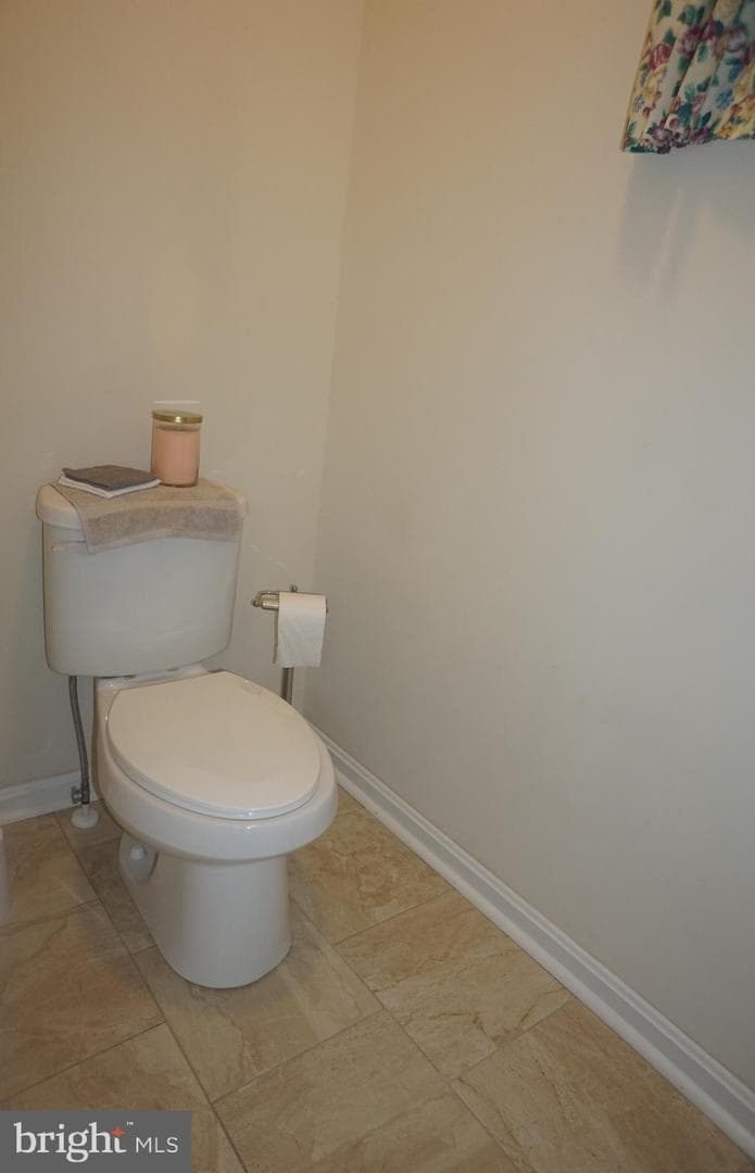 303 Stratford Circle photo 41