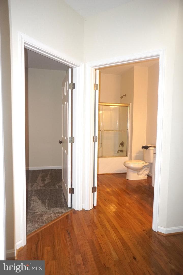303 Stratford Circle photo 9