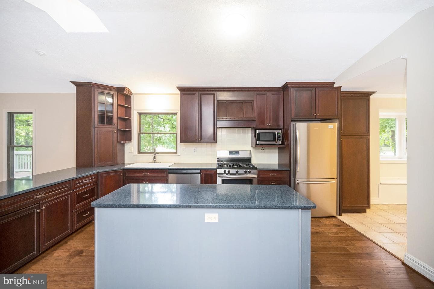 106 Cumberland Circle photo 10