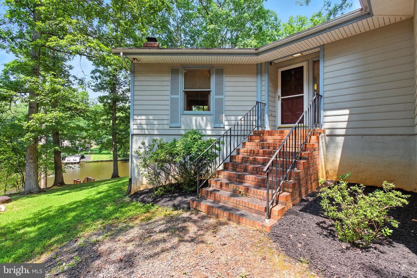 119 Larkspur Lane