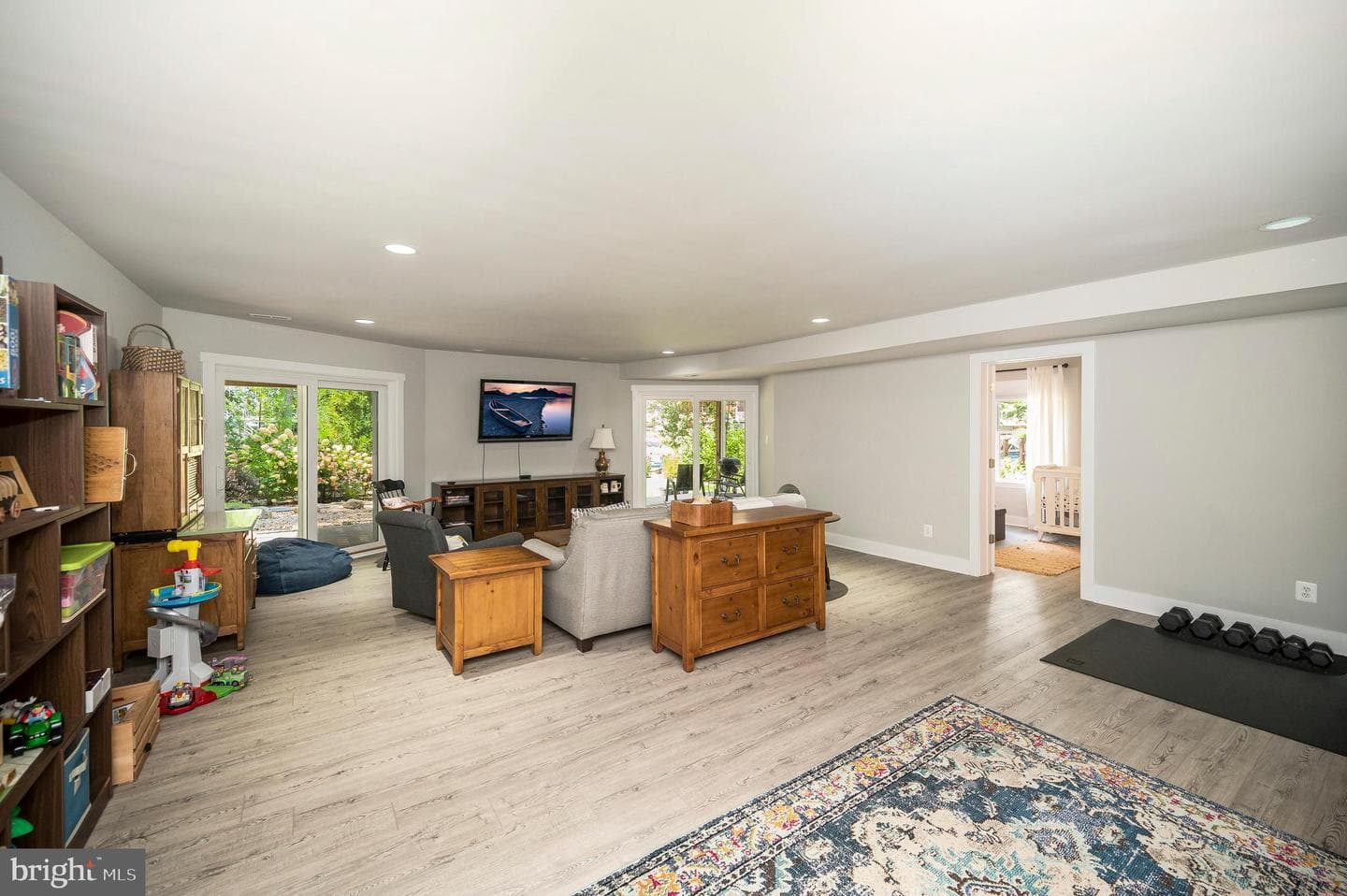148 Edgemont photo 33