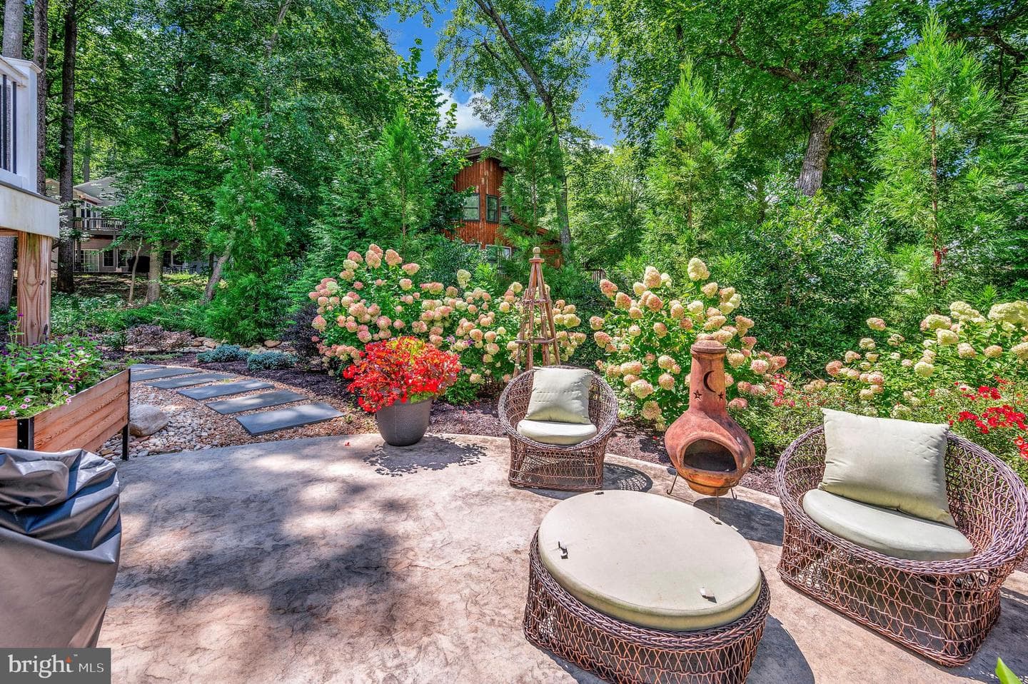 148 Edgemont photo 52
