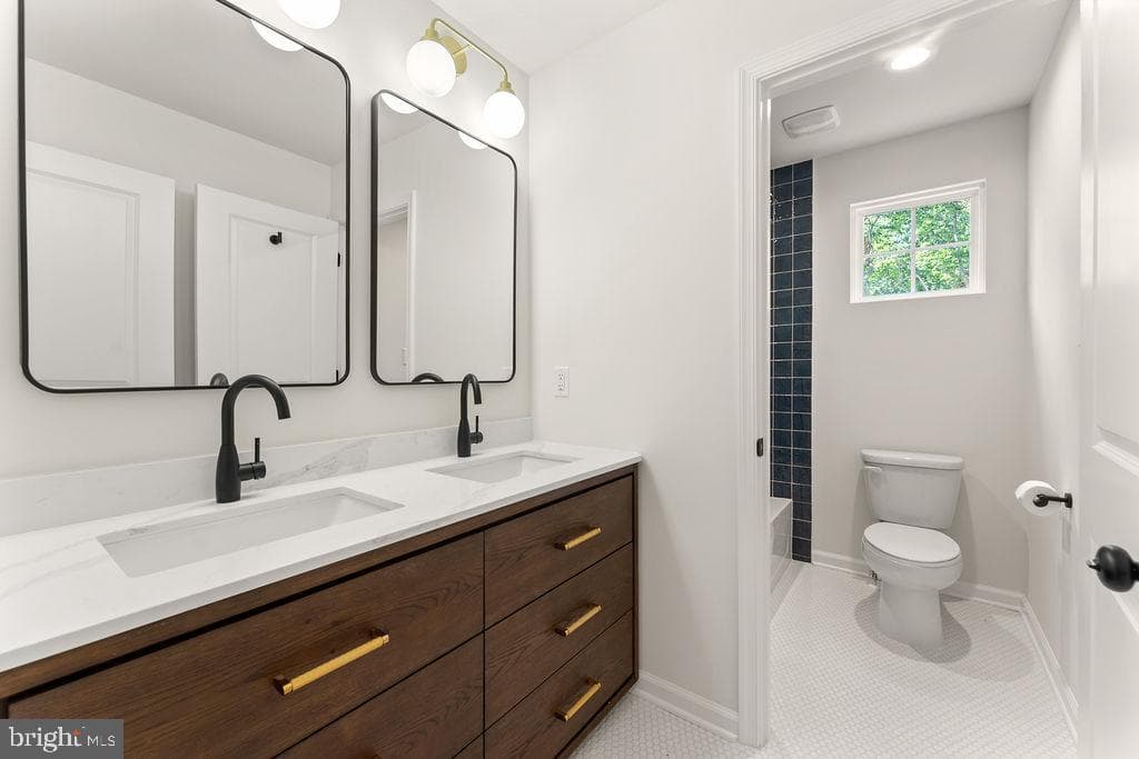 515 Constitution Boulevard photo 33