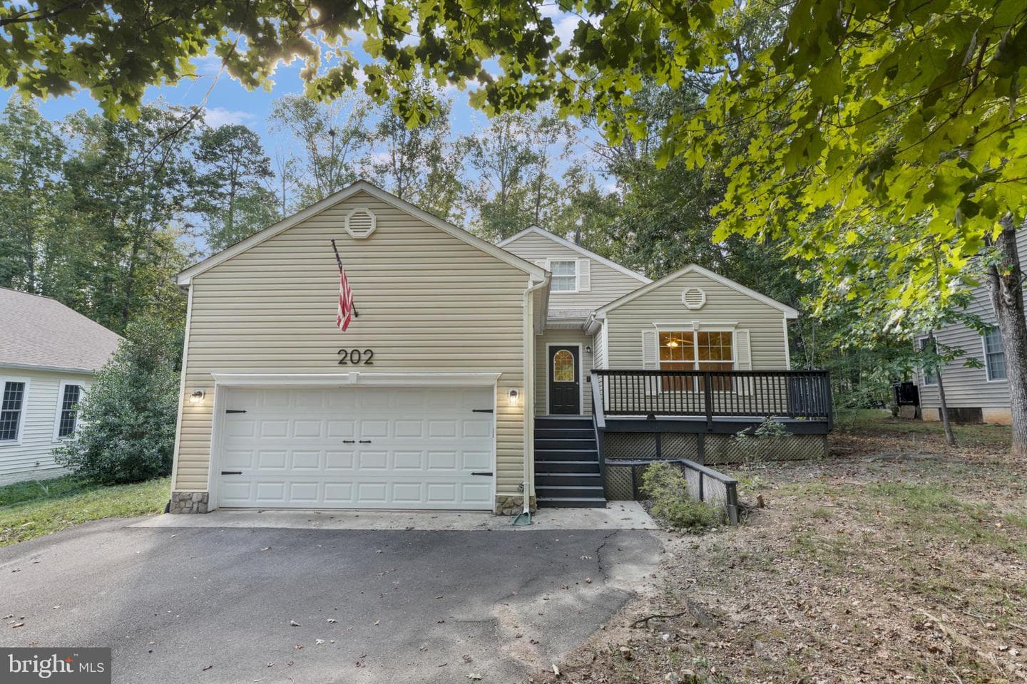 202 Monument Road photo 2